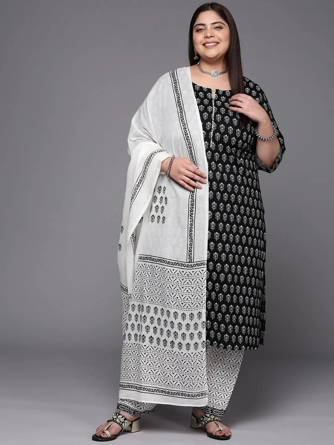 Plus Size Black Printed Cotton Suit Set With Salwar - Jashvi