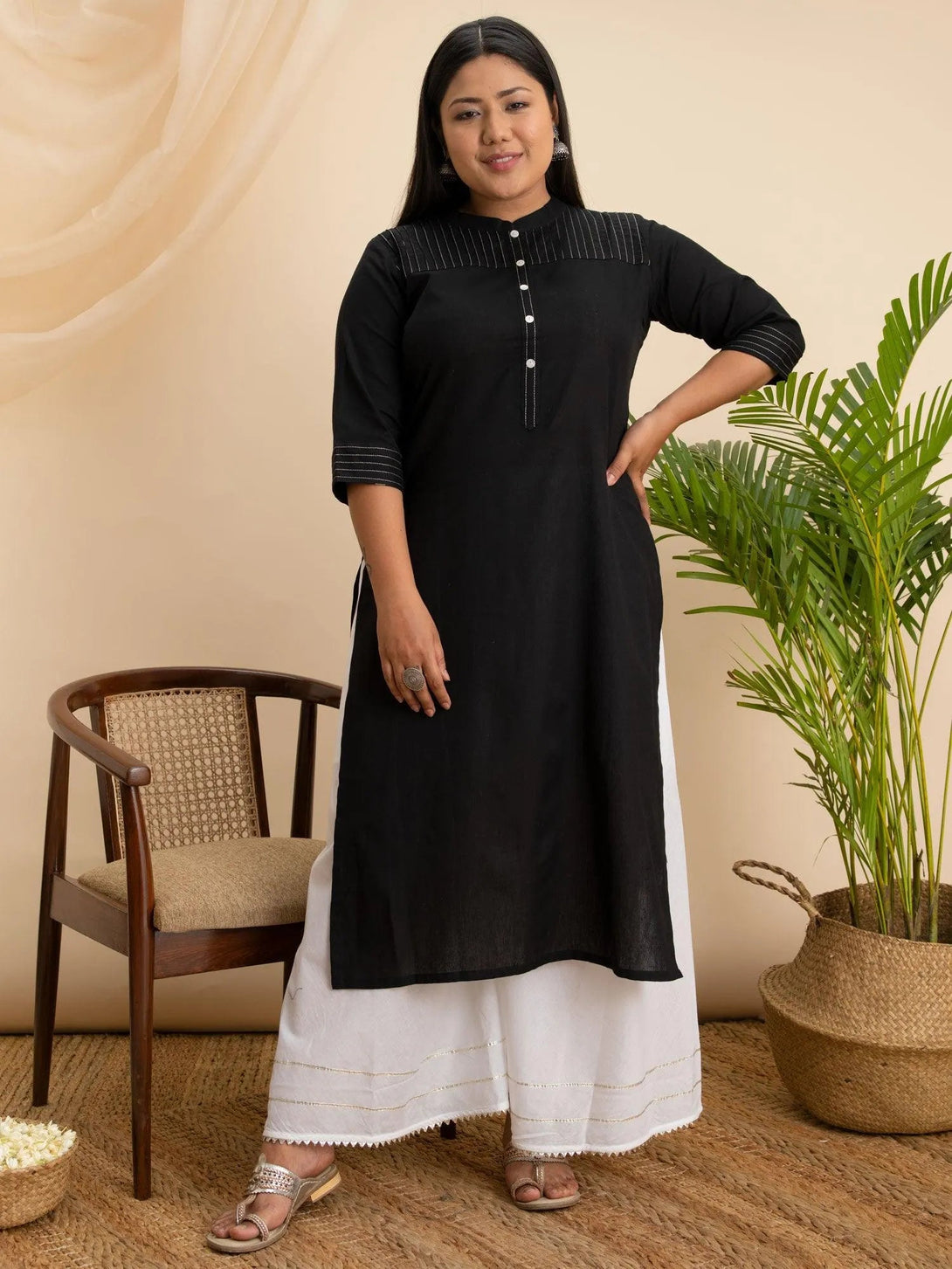 Plus Size Black Solid Cotton Kurta - Jashvi