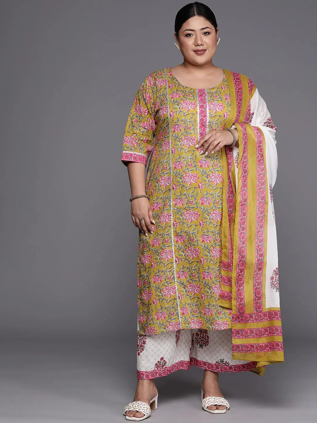 Plus Size Green Printed Cotton Straight Suit Set - Jashvi