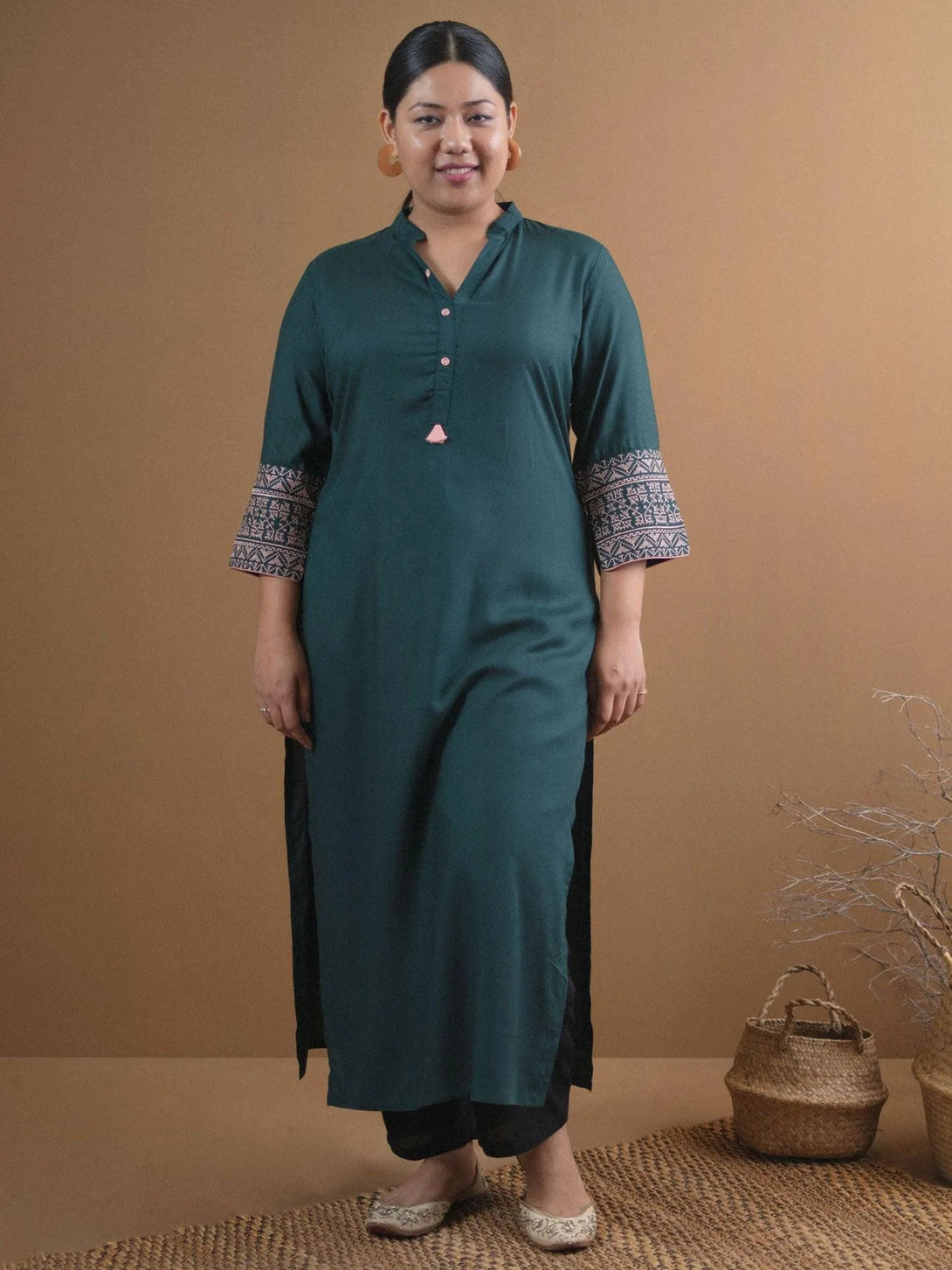 Plus Size Green Solid Rayon Kurta - Jashvi