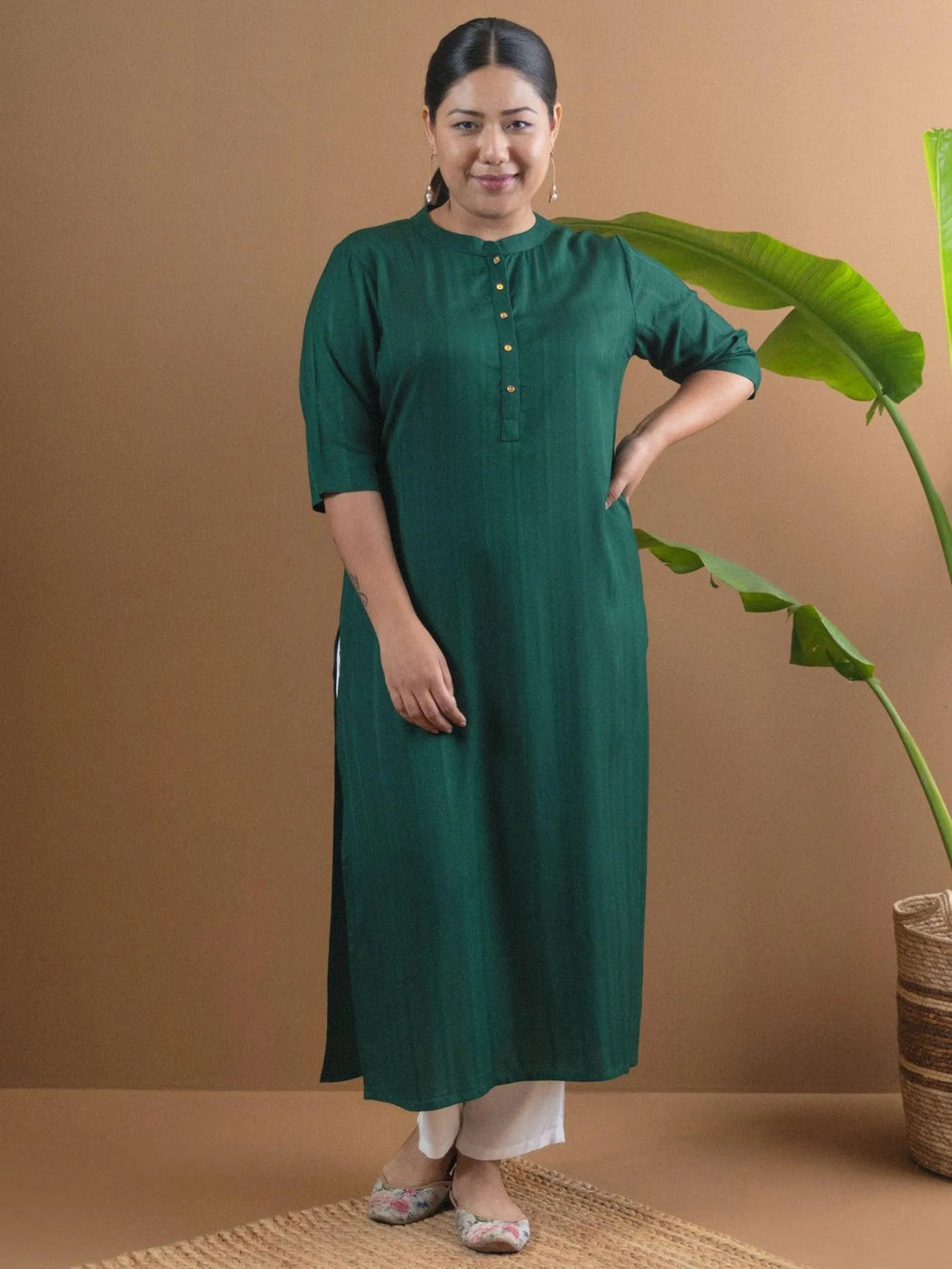 Plus Size Green Solid Rayon Kurta - Jashvi