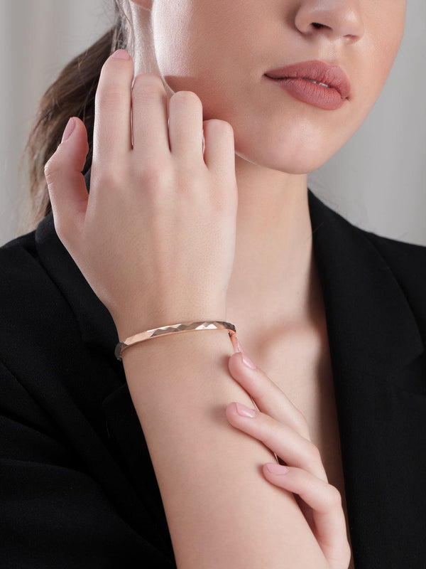 Rubans Voguish Rose Gold Plated Minimal Textured Bracelet