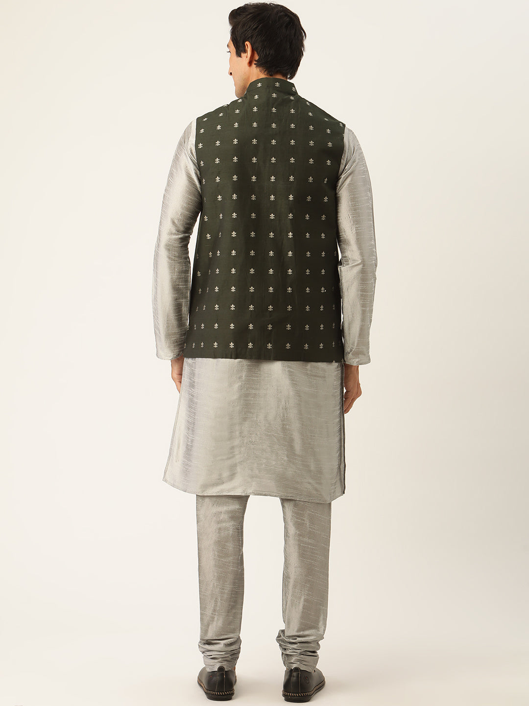 Men's Silk Blend Grey Kurta Pyjama & Navy Nehrujacket Combo - Sojanya