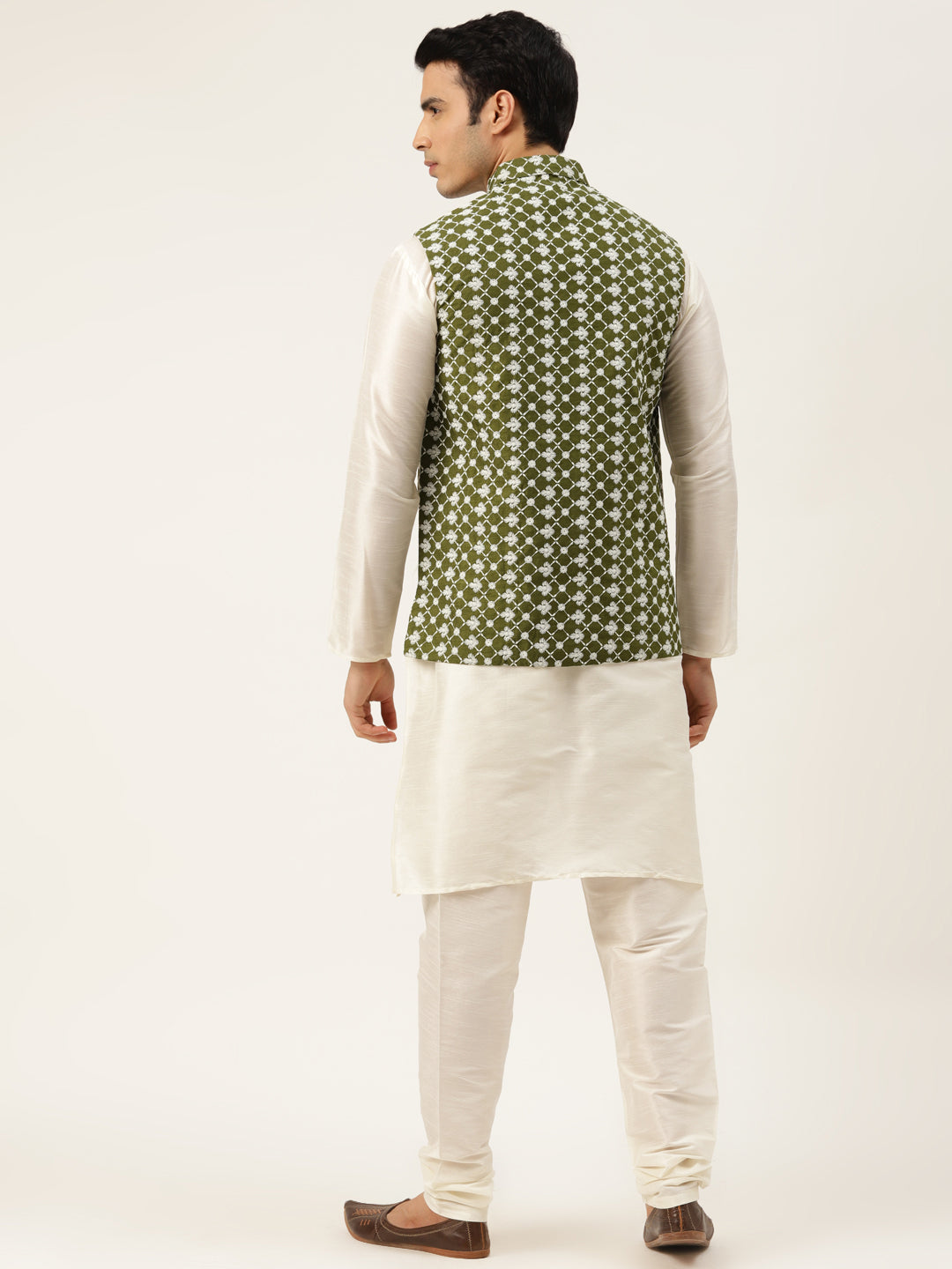 Men's Silk Blend Off White Kurta Pyjama & Dark Green Nehrujacket Combo - Sojanya