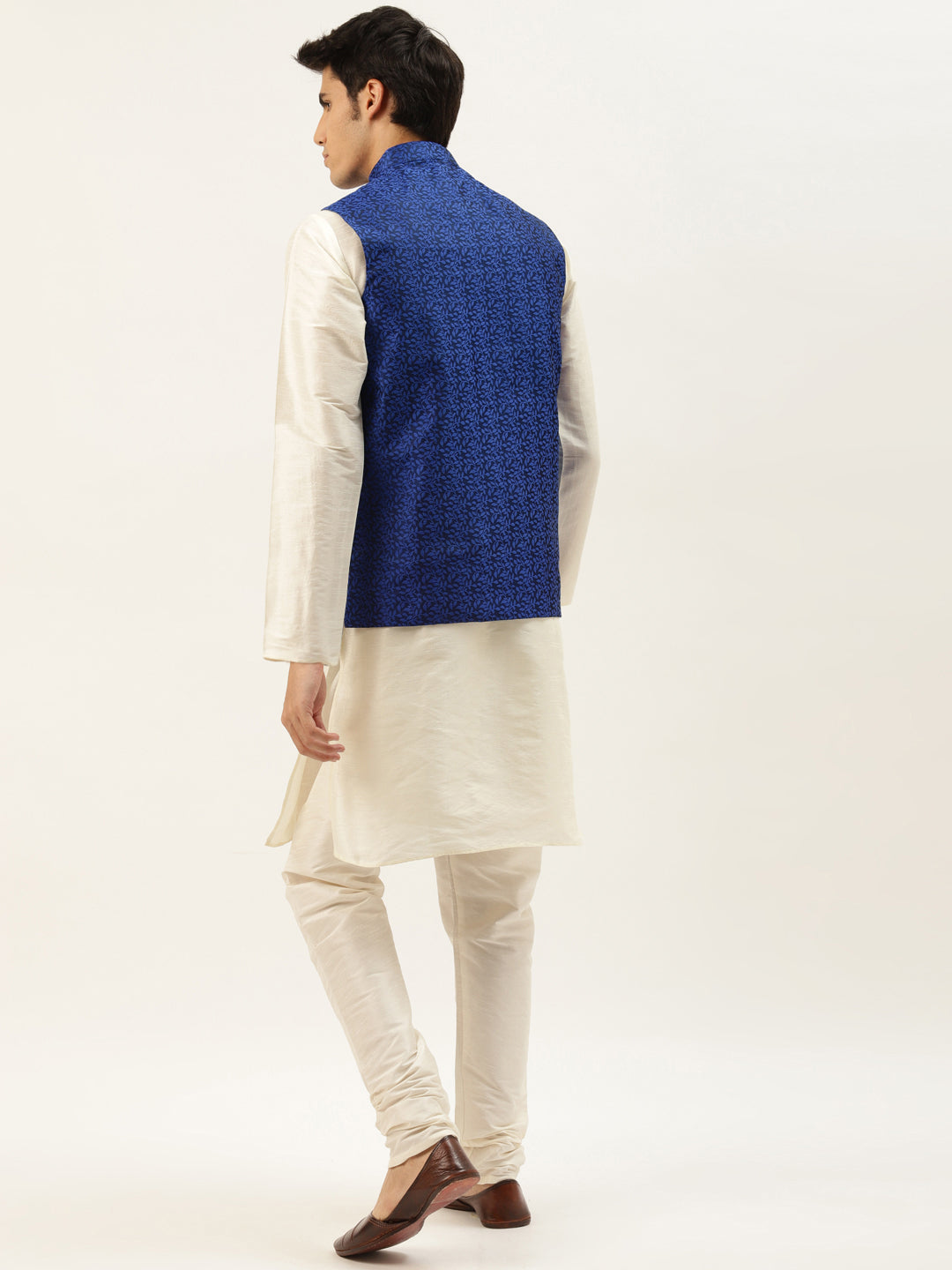 Men's Silk Blend Off White Kurta Pyjama & Royalblue Nehrujacket Combo - Sojanya