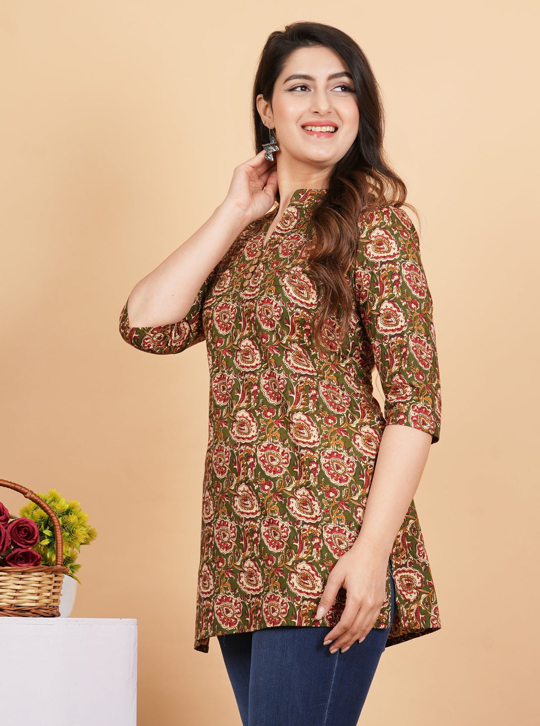 Women's Kalamkari Print Straight Cotton Green Stitched Tunic - Vbuyz