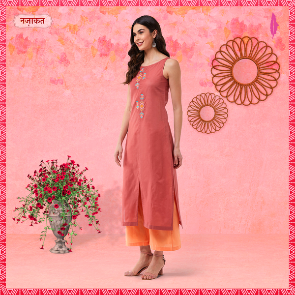 Women's Dusty Pink Embroidered Sleeveless Kurta With Pants - Pannkh