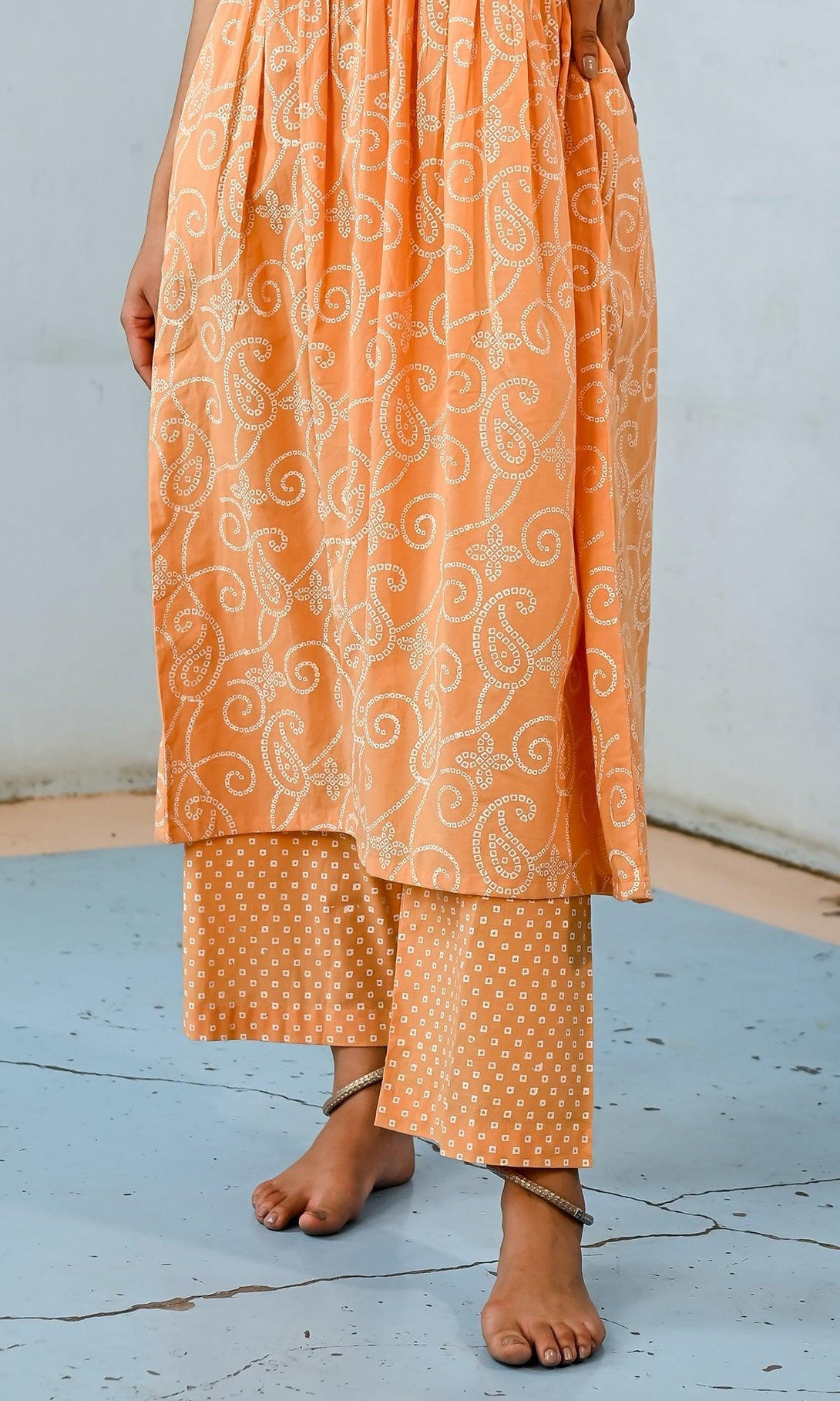 Zahrah 2.0 Orange V-neck gather kurta set - set of 3 - Indiakreations