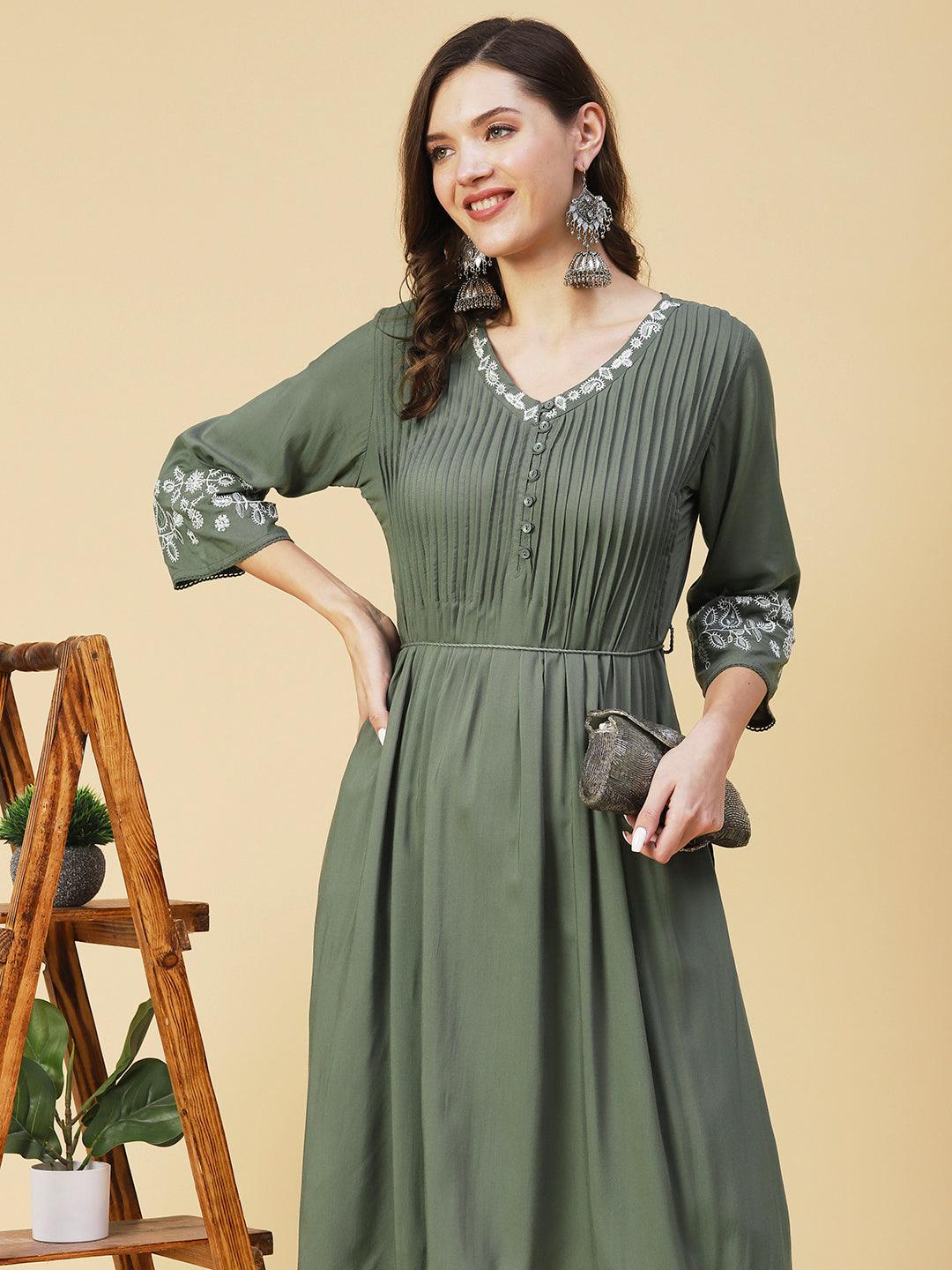 Solid Resham Embroidered Pintucks Kurta With Belt - Olive - Indiakreations