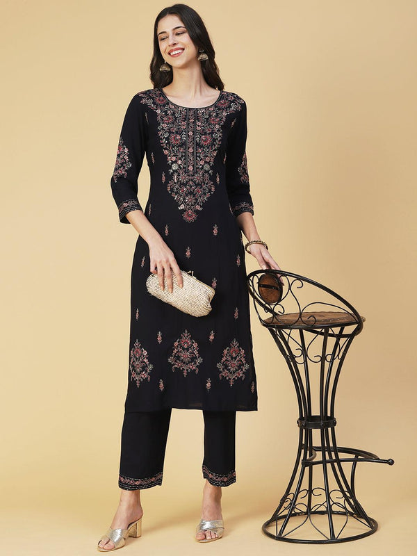 Solid Resham & Sequins Embroidered Kurta With Pants - Black - Indiakreations