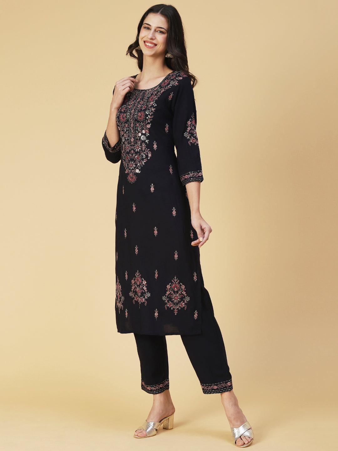 Solid Resham & Sequins Embroidered Kurta With Pants - Black - Indiakreations