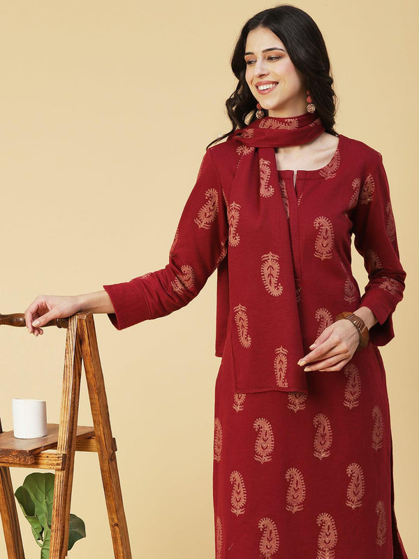 Winter Edition Paisley Printed Straight Fit Kurta with Stole - Maroon - Indiakreations