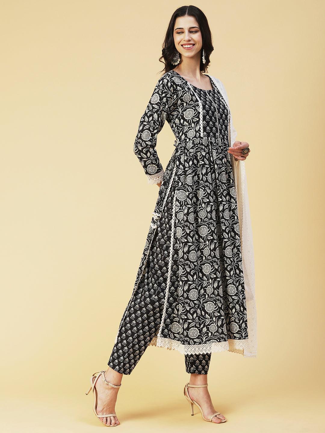 Floral Printed Kurta With Pants & Embroidered Dupatta - Black & White - Indiakreations