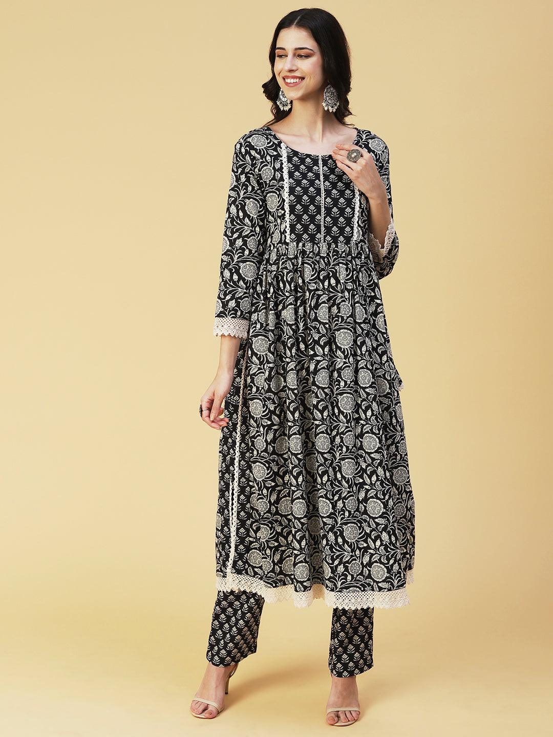 Floral Printed Kurta With Pants & Embroidered Dupatta - Black & White - Indiakreations