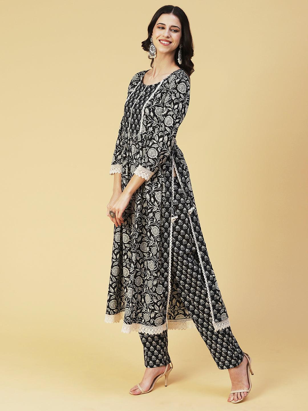 Floral Printed Kurta With Pants & Embroidered Dupatta - Black & White - Indiakreations