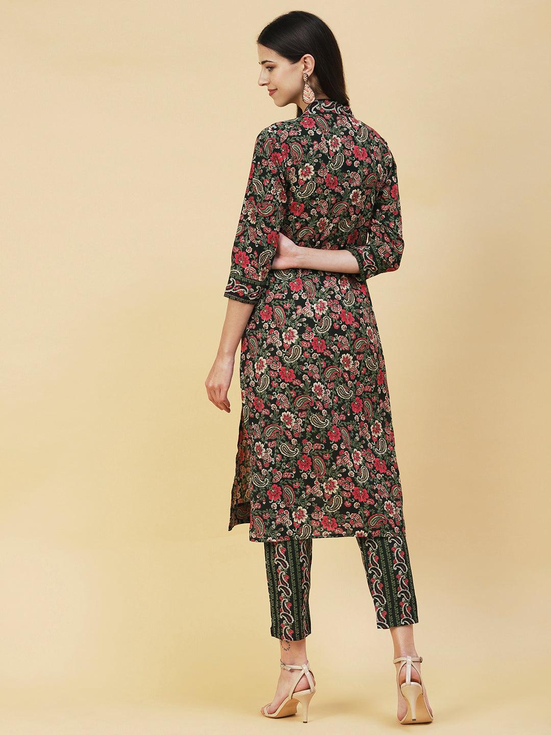 Paisley Printed Straight Fit Kurta with Pant - Black - Indiakreations