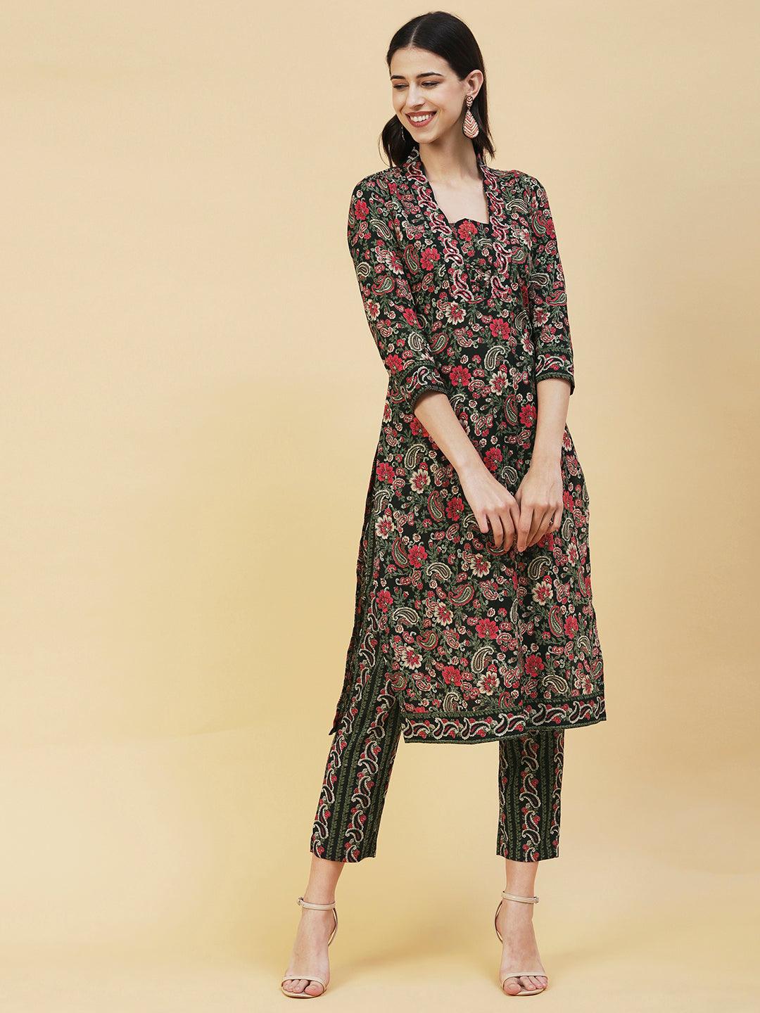 Paisley Printed Straight Fit Kurta with Pant - Black - Indiakreations