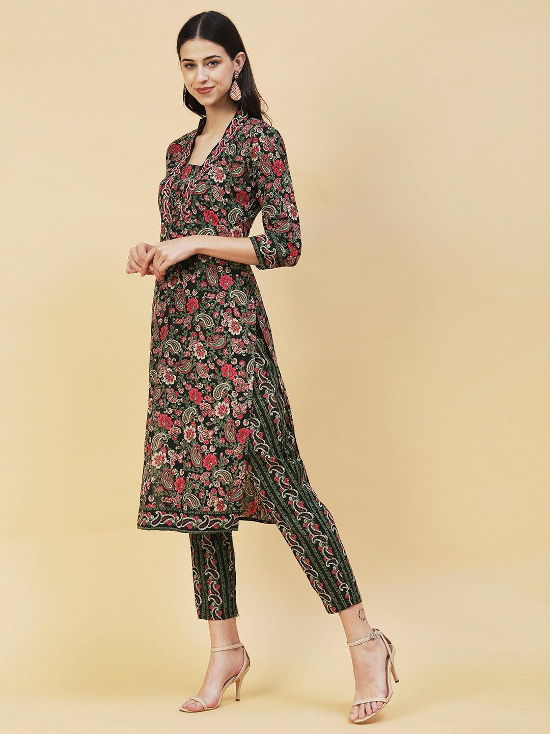 Paisley Printed Straight Fit Kurta with Pant - Black - Indiakreations