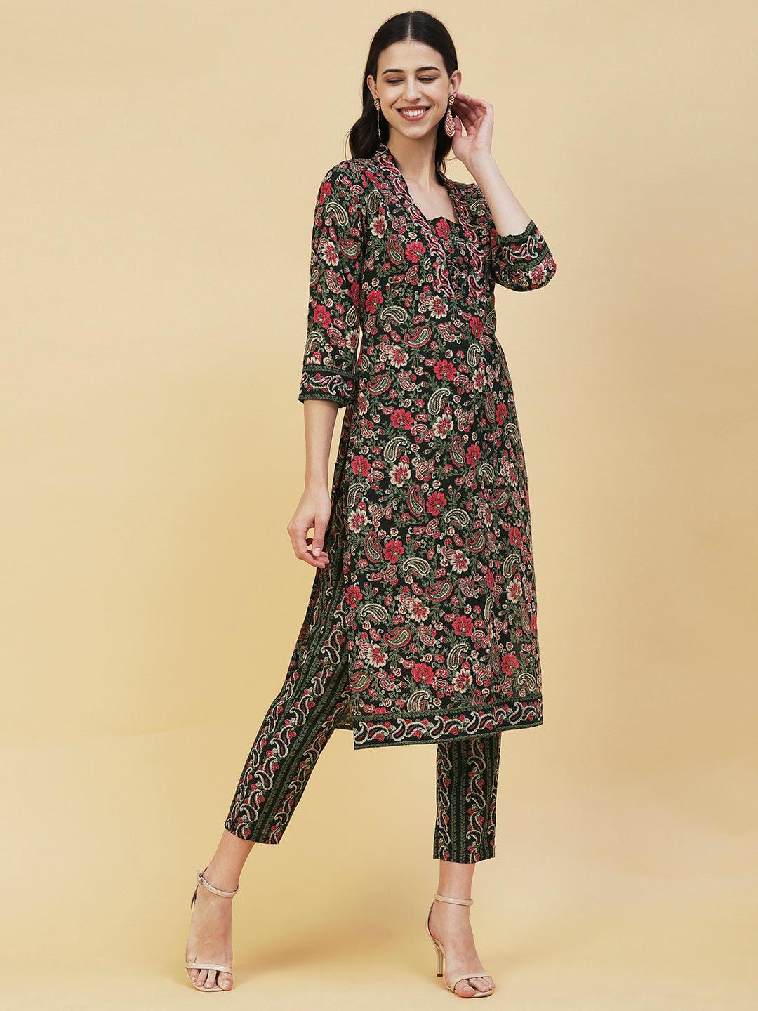 Paisley Printed Straight Fit Kurta with Pant - Black - Indiakreations