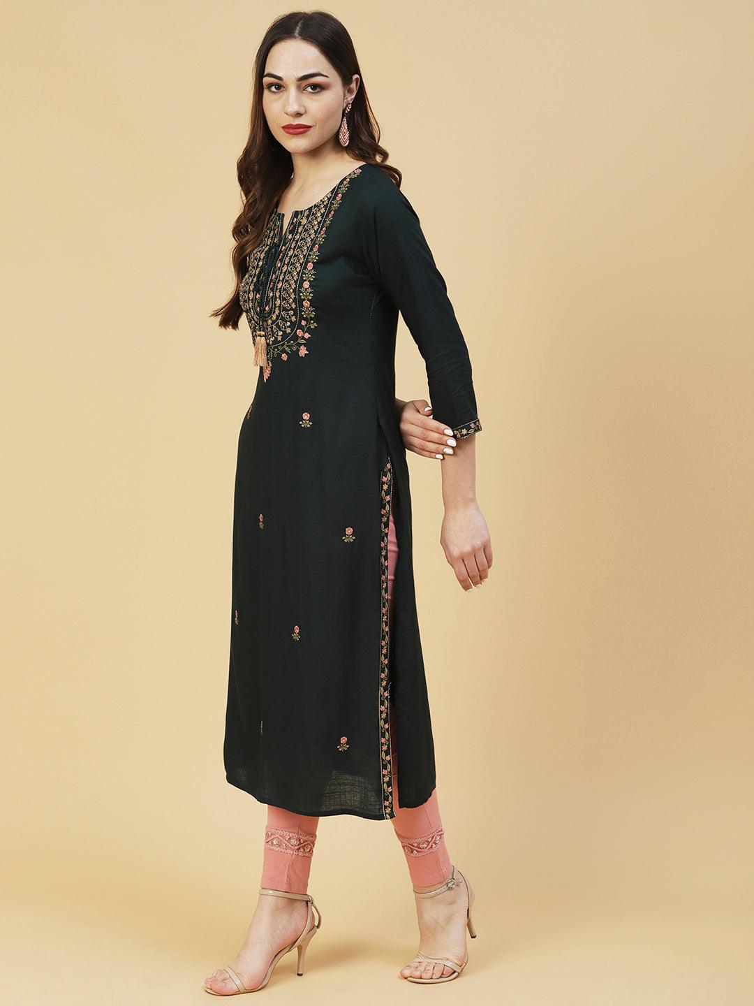 Solid Resham & Zari Embroidered Tie-Up Neckline Kurta - Green - Indiakreations