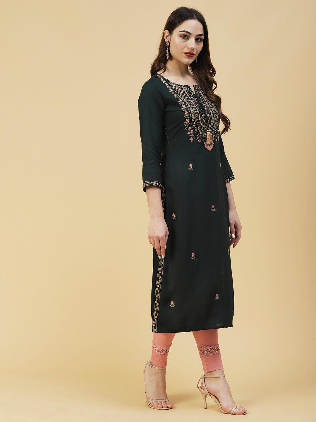 Solid Resham & Zari Embroidered Tie-Up Neckline Kurta - Green - Indiakreations