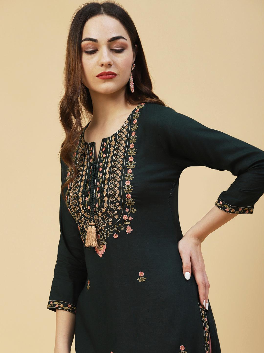 Solid Resham & Zari Embroidered Tie-Up Neckline Kurta - Green - Indiakreations