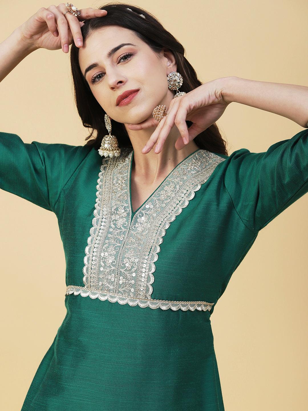 Ethnic Embroidered Straight Fit Kurta - Dark Green - Indiakreations