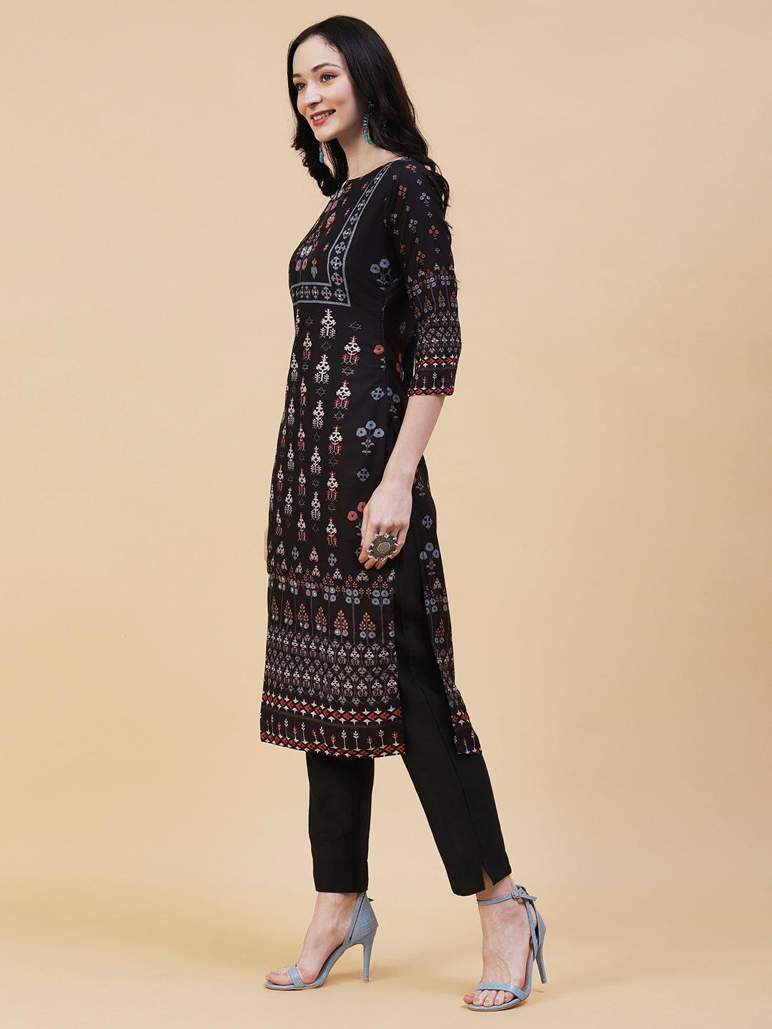 Quirky Abstract printed Sequins Ornamented Kurta With Pants - Black - Indiakreations