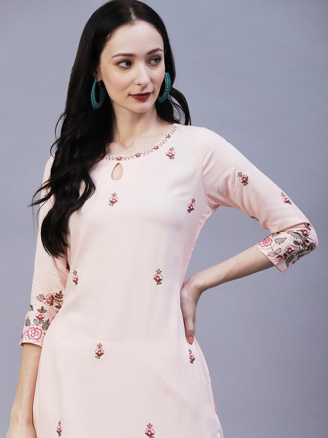 Solid Resham & Zari Floral Embroidered Kurta - Peach - Indiakreations