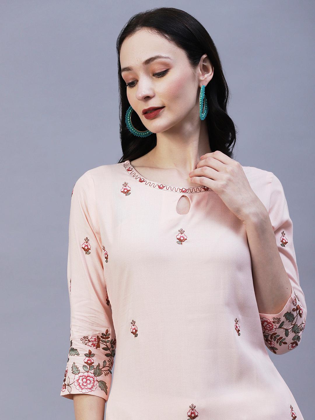 Solid Resham & Zari Floral Embroidered Kurta - Peach - Indiakreations