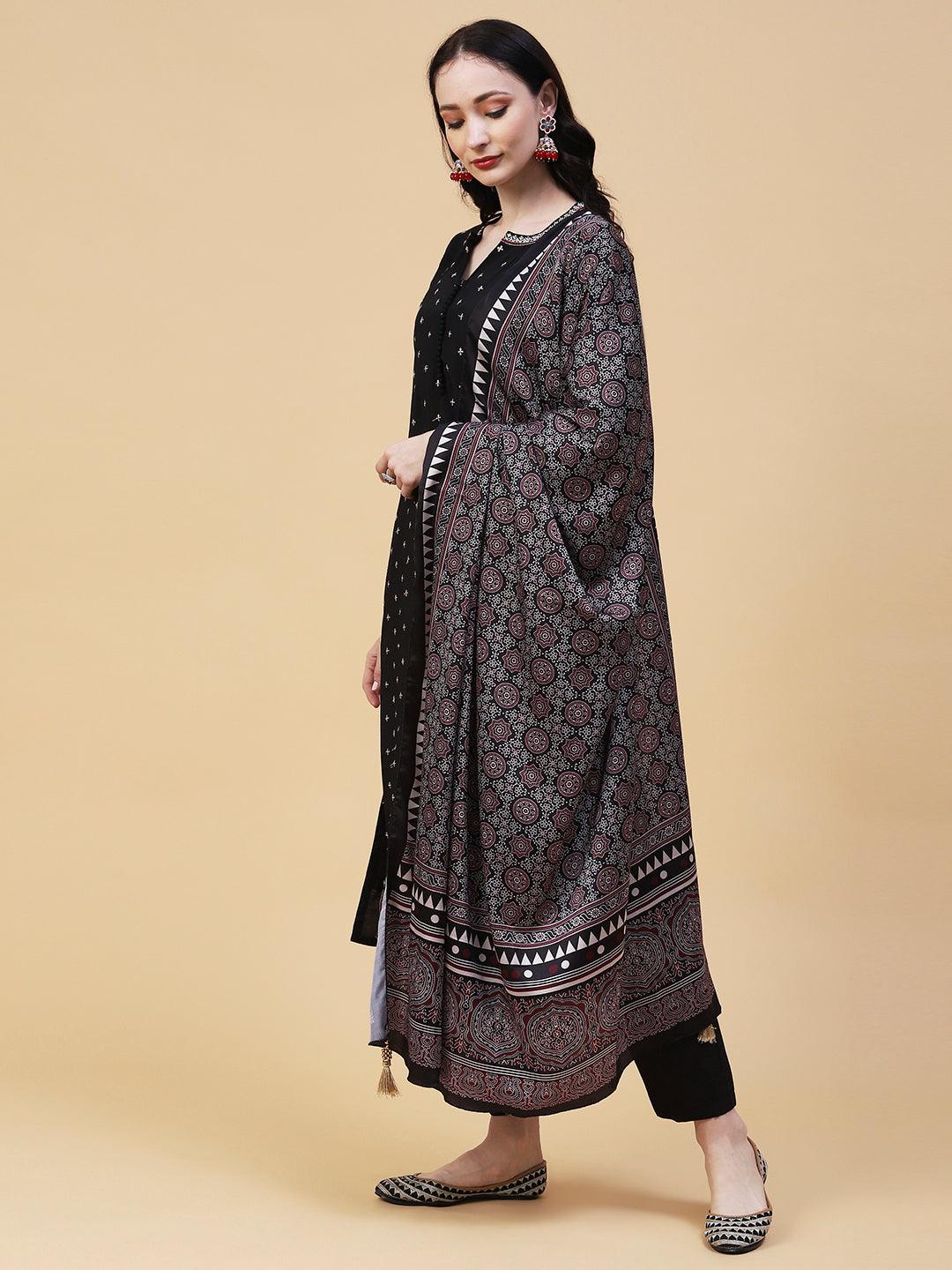 Solid Resham & Sequins Embroidered Kurta With Pants & Ajarakh Dupatta - Black - Indiakreations