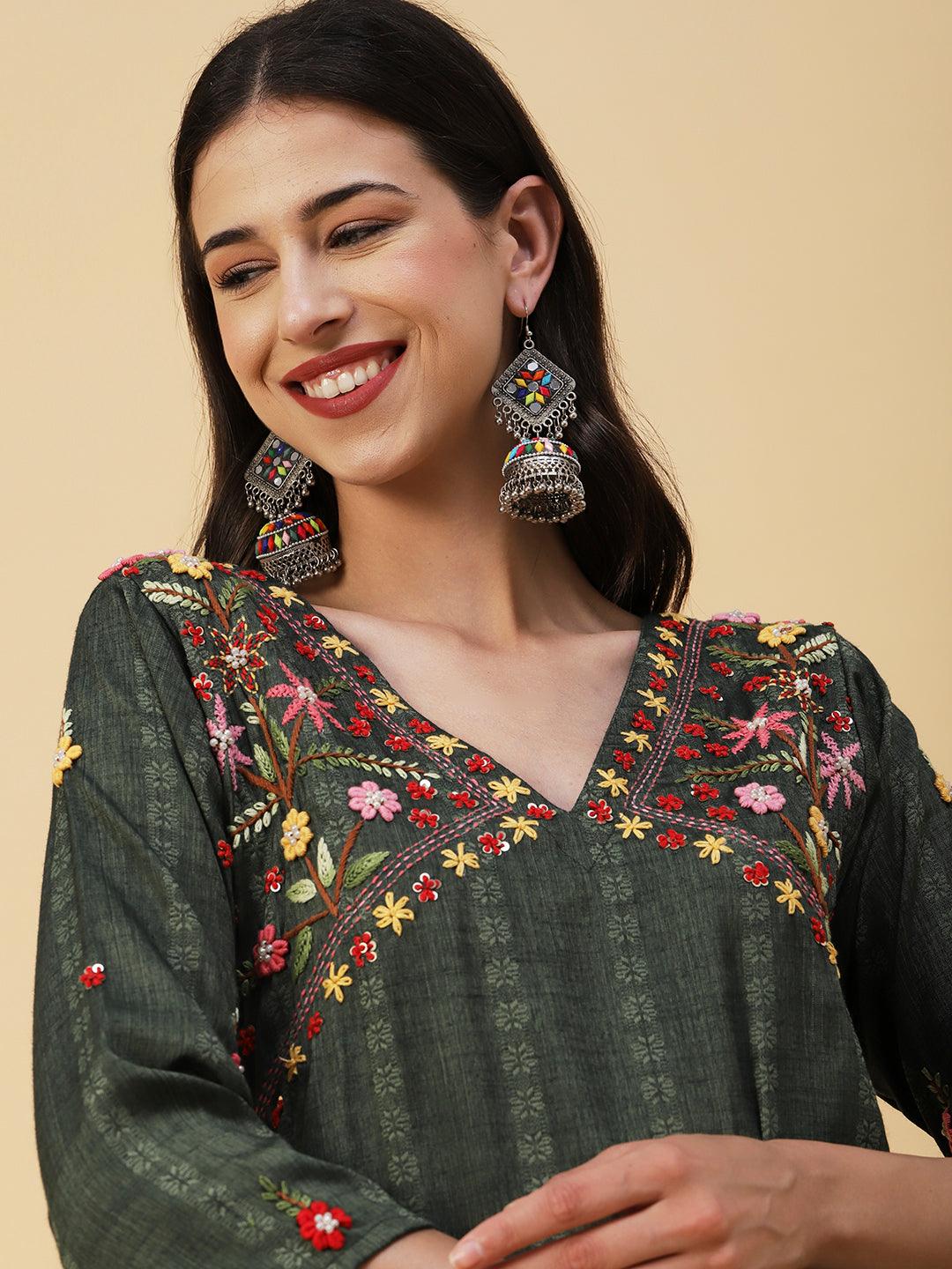 Woven Self Design Resham & sequins Embroidered Kurta - Dark Green - Indiakreations