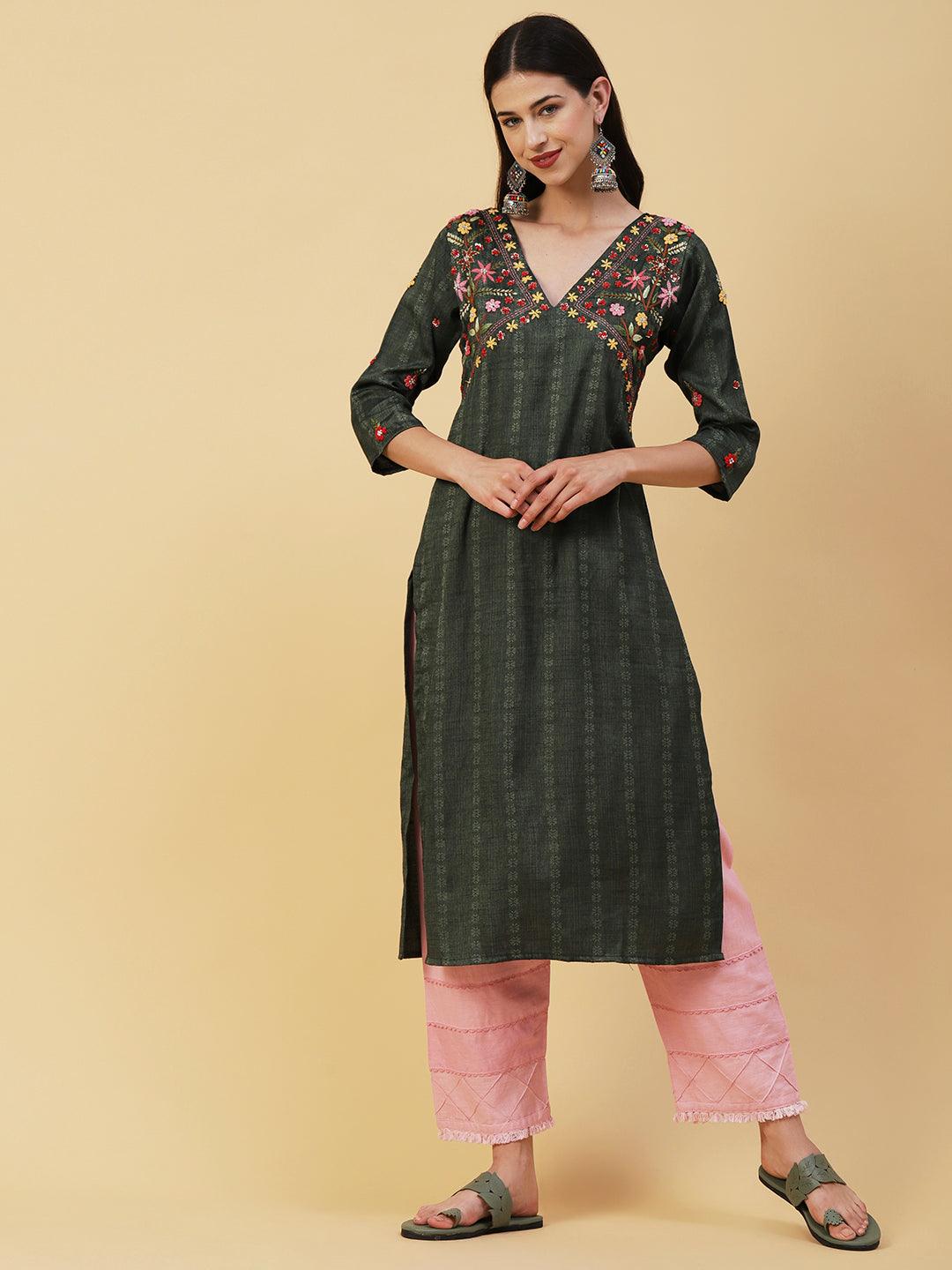 Woven Self Design Resham & sequins Embroidered Kurta - Dark Green - Indiakreations