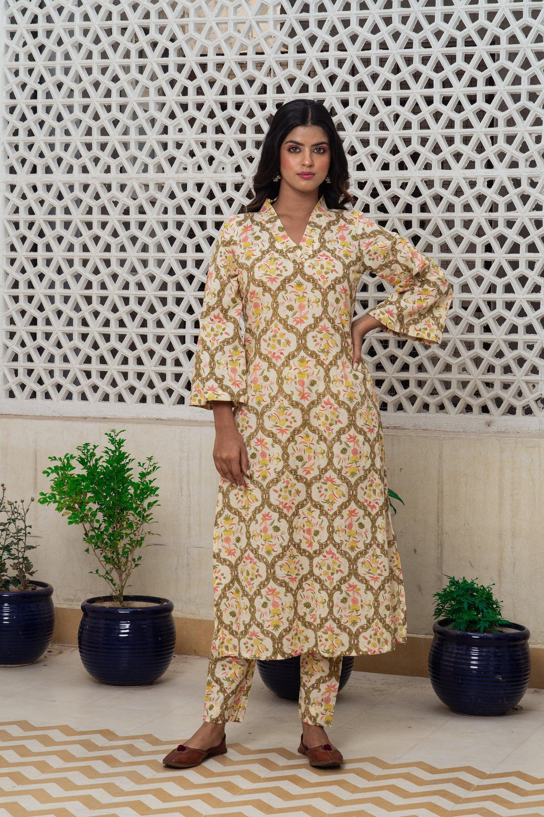 Cream floral Kurta Set Of 2 - Indiakreations