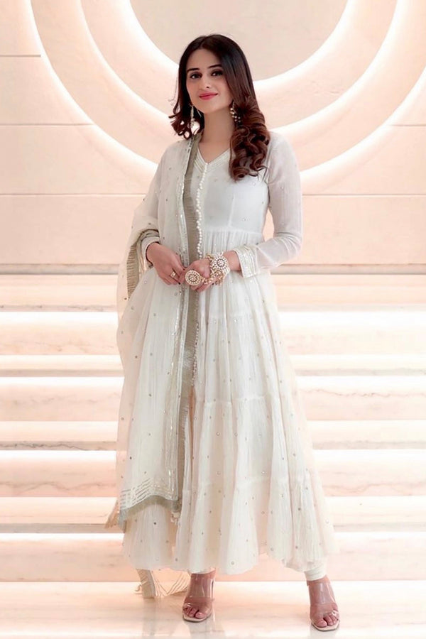 Aashi Wadhwa In Noor White Gathered Anarkali Set