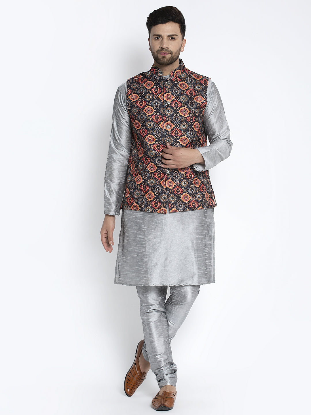 Men's Silk Blend Grey Kurta With Pyjama & Black Printed Nehru Jacket - Benstoke