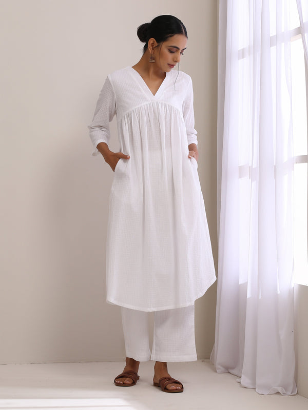 Women's White Dobby Flared Slit Kurta Pant Set - Truebrowns