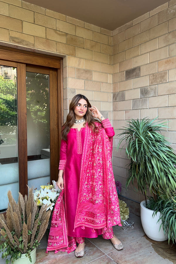 Mehak Bakshi in Amaara Pink Solid Suit Set