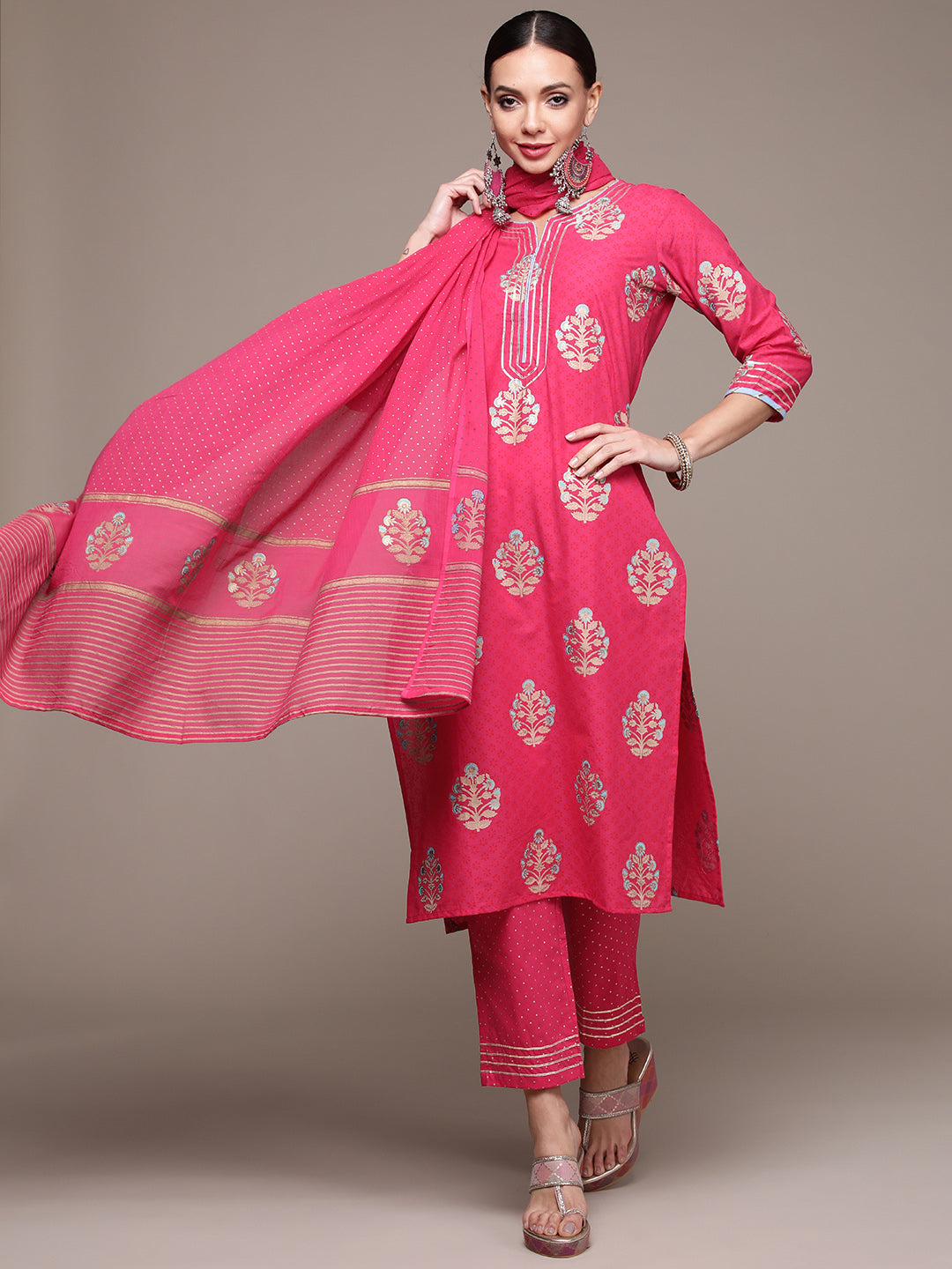 Women's Pink Gotawork Printed Kurta Set With Trousers And Dupatta - Anubhutee