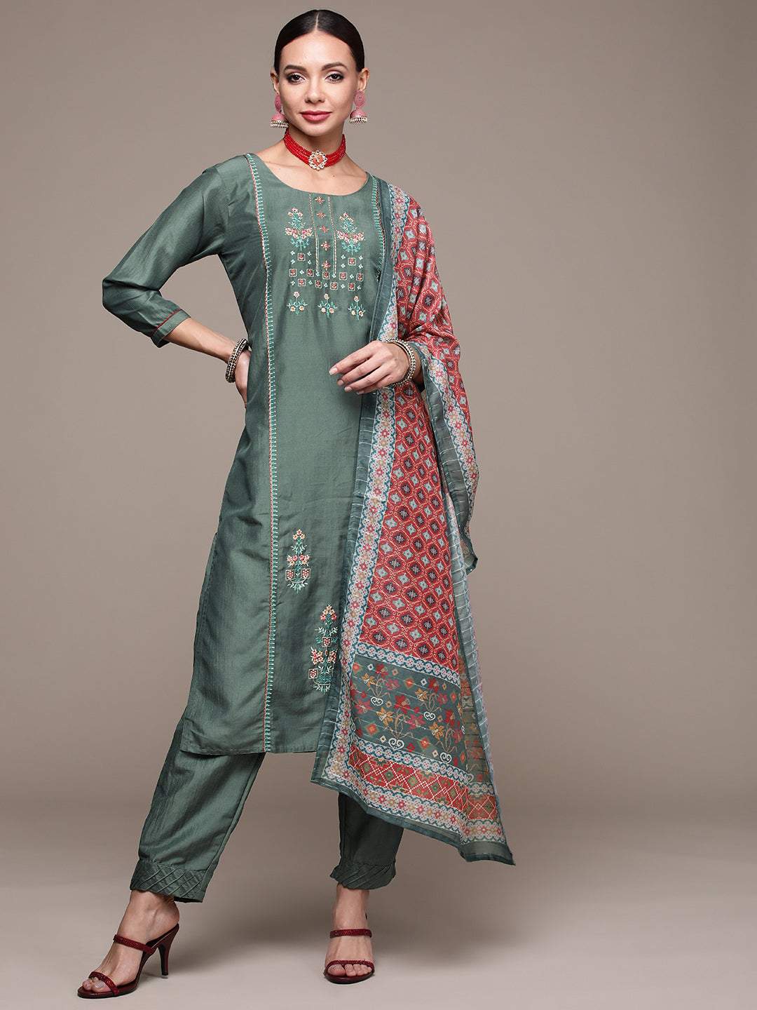 Women's Green Embroidered Kurta Set With Trousers And Dupatta - Anubhutee