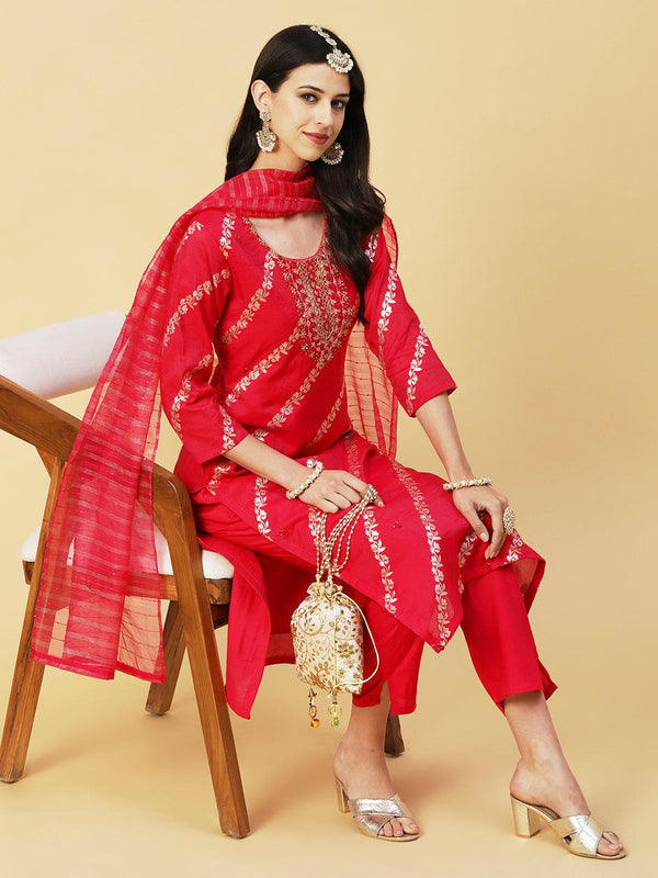 Woven Zari Floral Jacquard Zardozi Embroidered Kurta With Pants & Sequined Dupatta - Magenta - Indiakreations