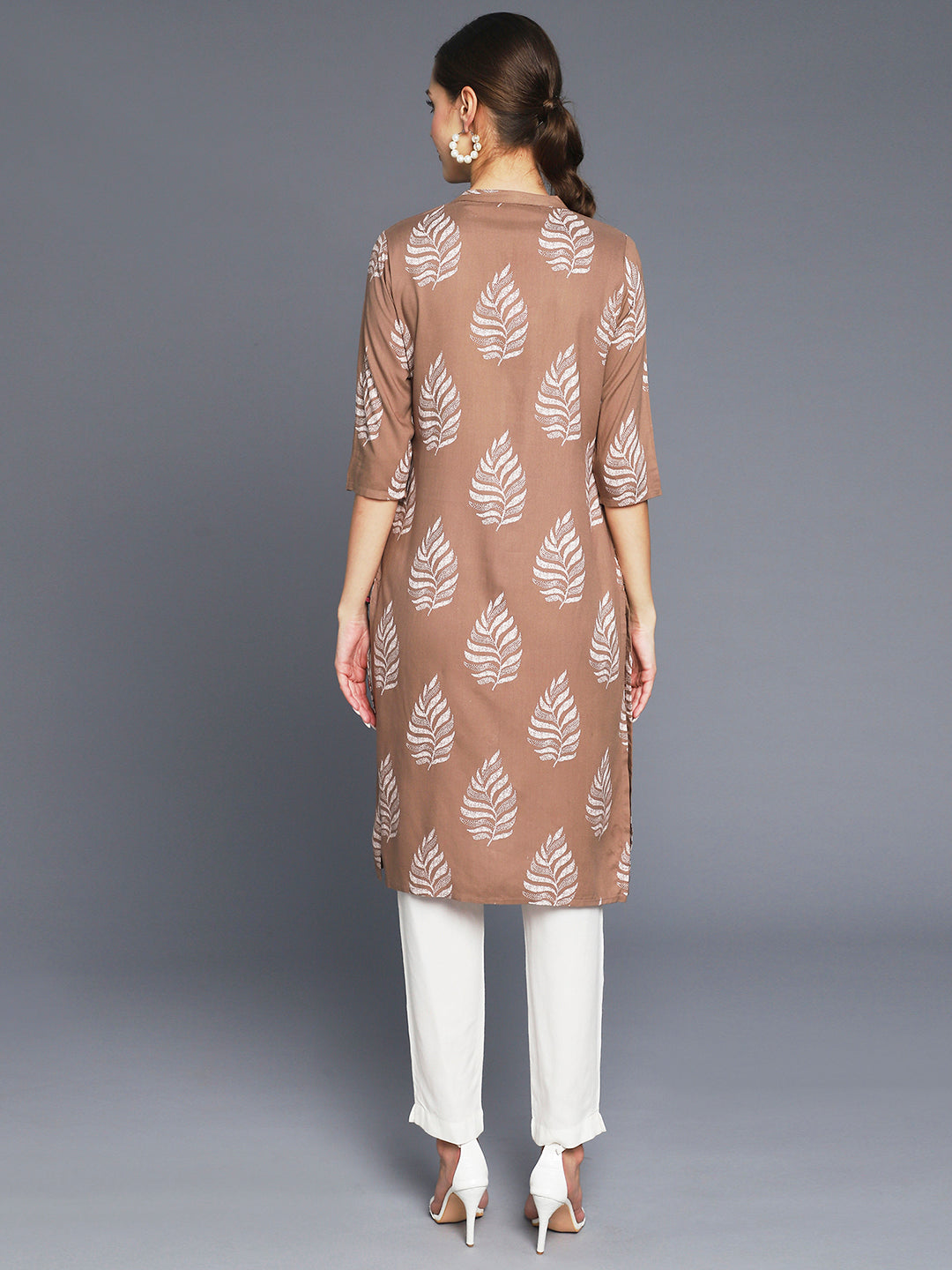 Women's Brown Ethnic Motifs Printed Keyhole Neck Floral Kurta - Anubhutee