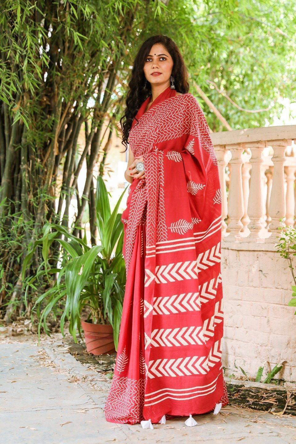 Women's Red Hand Block Butta & Border Print Mul Saree with Blouse Piece - Baisacrafts - Indiakreations