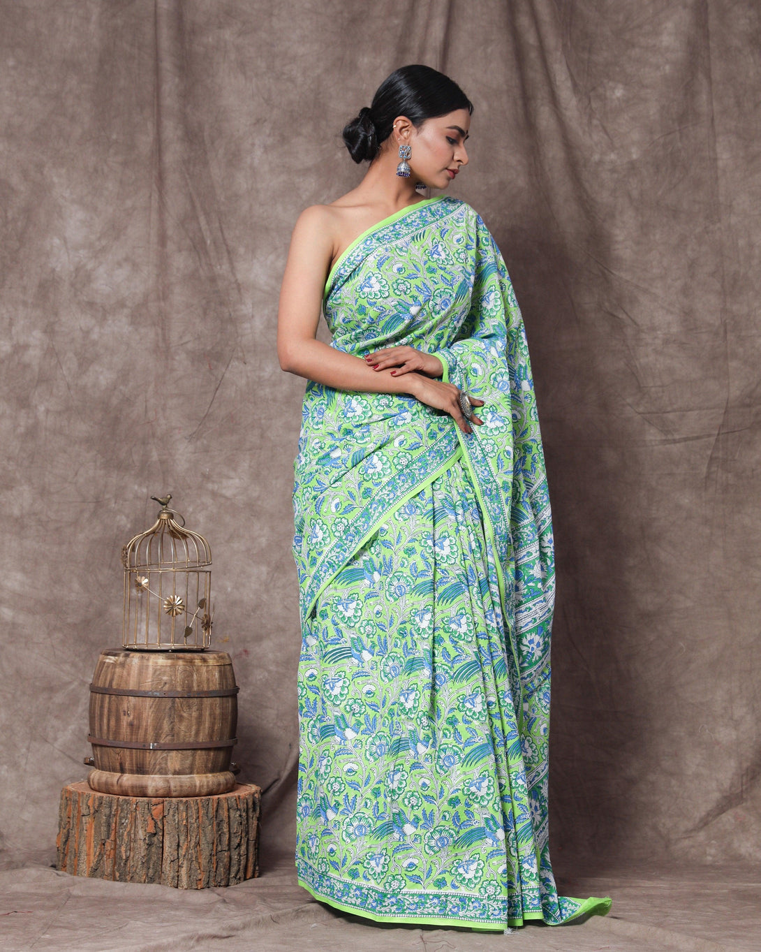 Women's Harmanpreet Handblock Mul Saree with Blouse Piece - Baisacrafts - Indiakreations