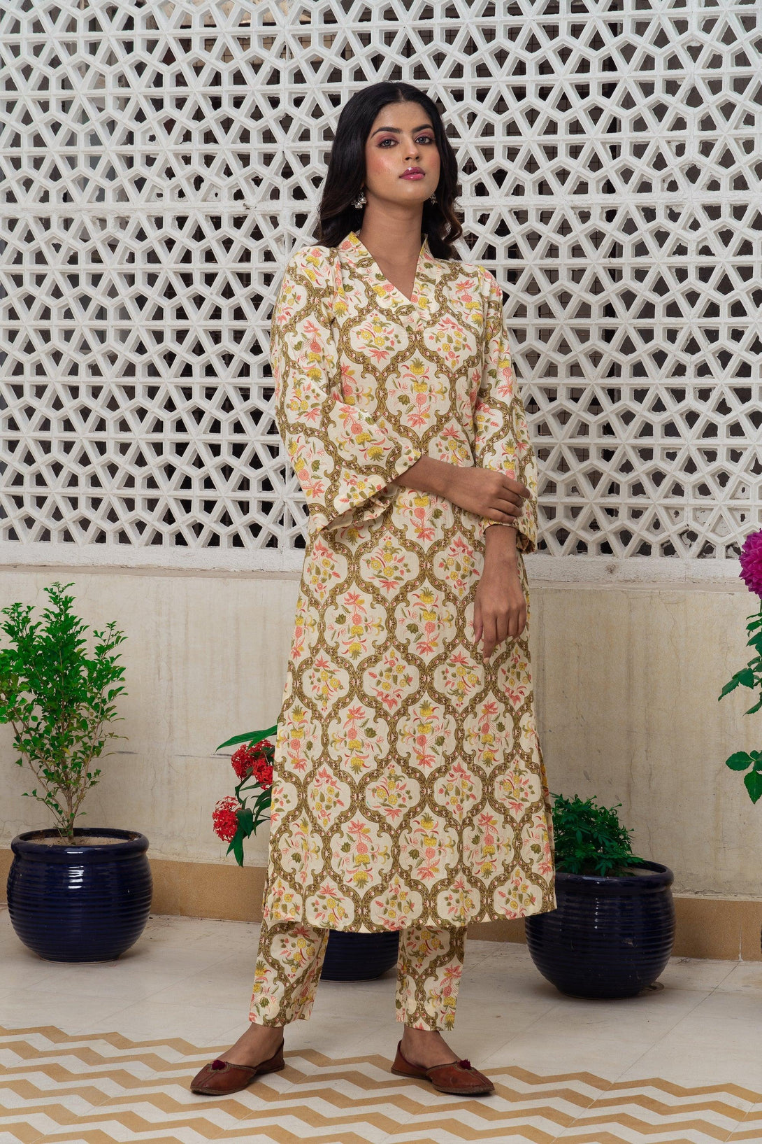 Cream floral Kurta Set Of 2 - Indiakreations