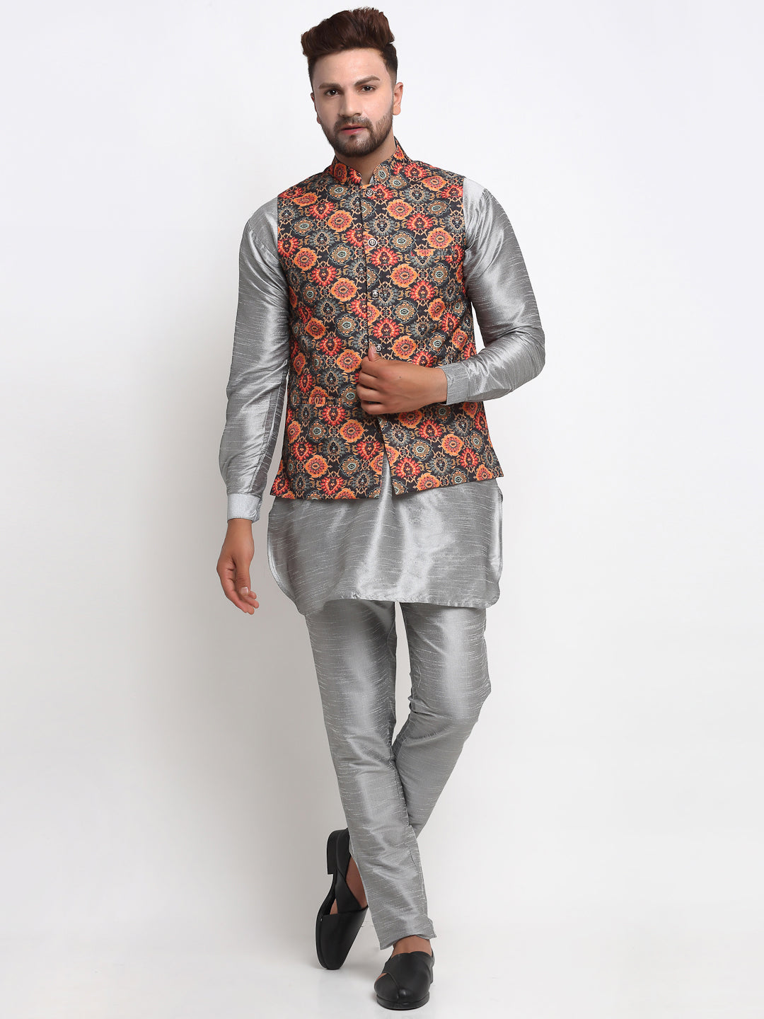 Men's Silk Blend Grey Kurta With Pyjama & Black Printed Nehru Jacket - Benstoke