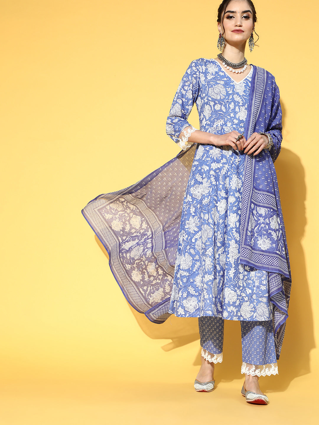 Women's Blue & White Floral Printed Lace Work Cotton Kurta With Palazzos & Dupatta - Yufta