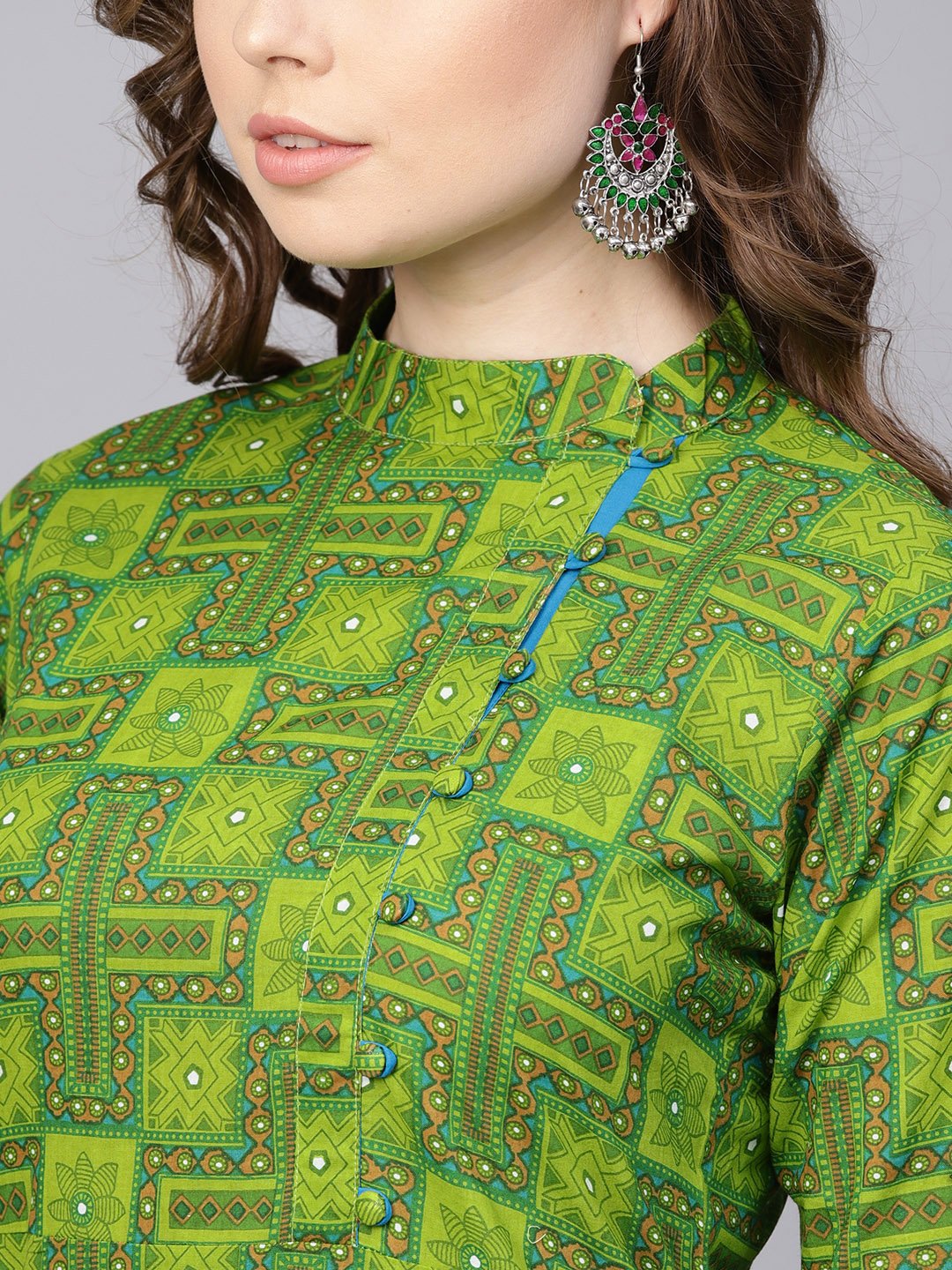 Green geometric printed with closed collar and side placket | NOZ2TOZ - Made In INDIA.