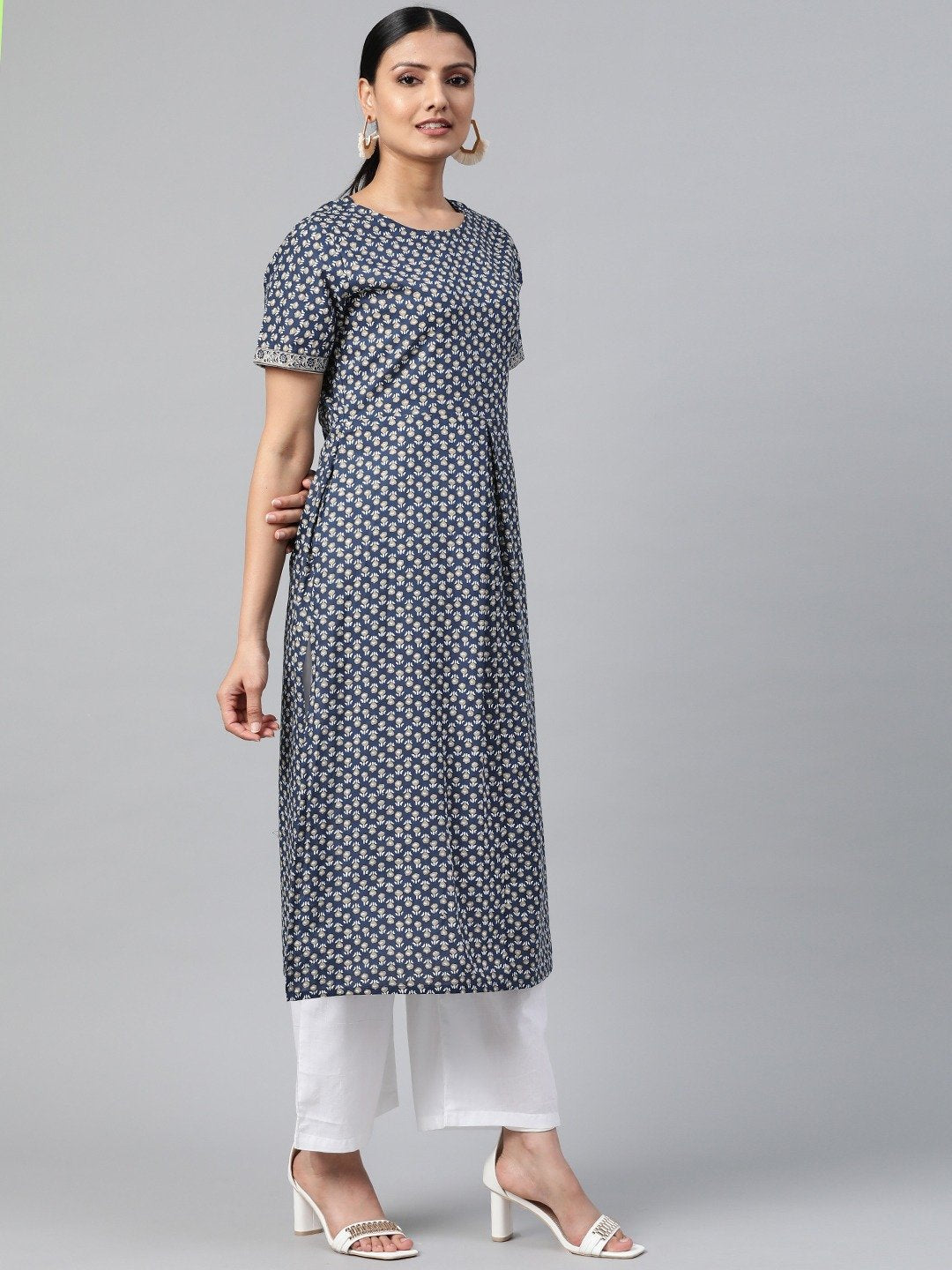 Women Black Calf Length Short Sleeves Straight Floral Printed Cotton Kurta | NOZ2TOZ - Made In INDIA.