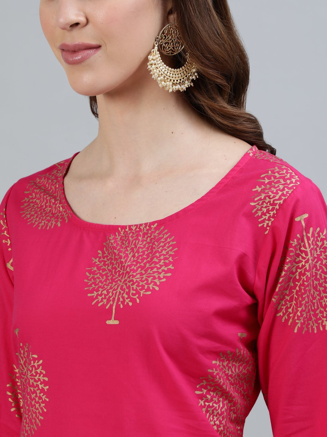 Women Pink Printed Straight Kurta With Three Quarter Sleeves | NOZ2TOZ - Made In INDIA.